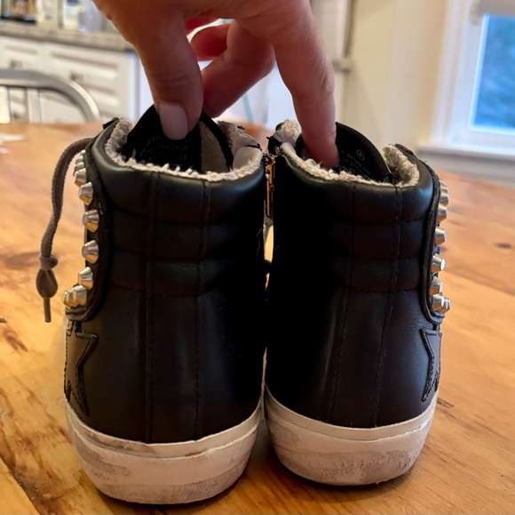 Golden Goose
Women's Slide Classic Leather Sneakers, Size 7, worn twice. - Picture 4 of 16